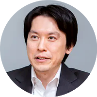 前田佳宏 氏